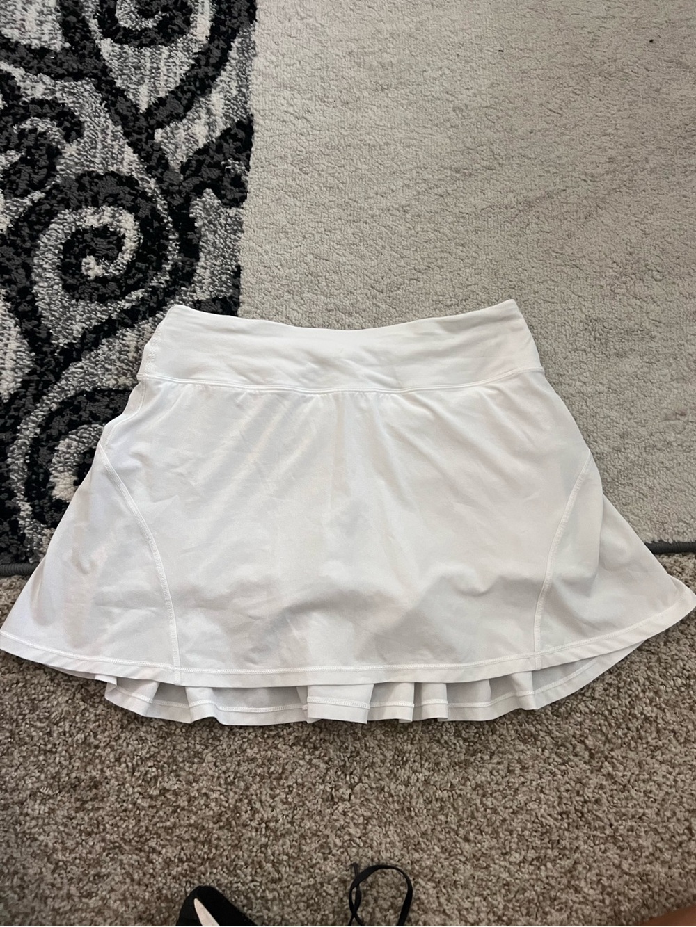 Lululemon Circuit Breaker Skirt Women’s 4 White